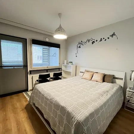 Private Near Metro, Free Parking,direct Bus From Airport * Helsinki
